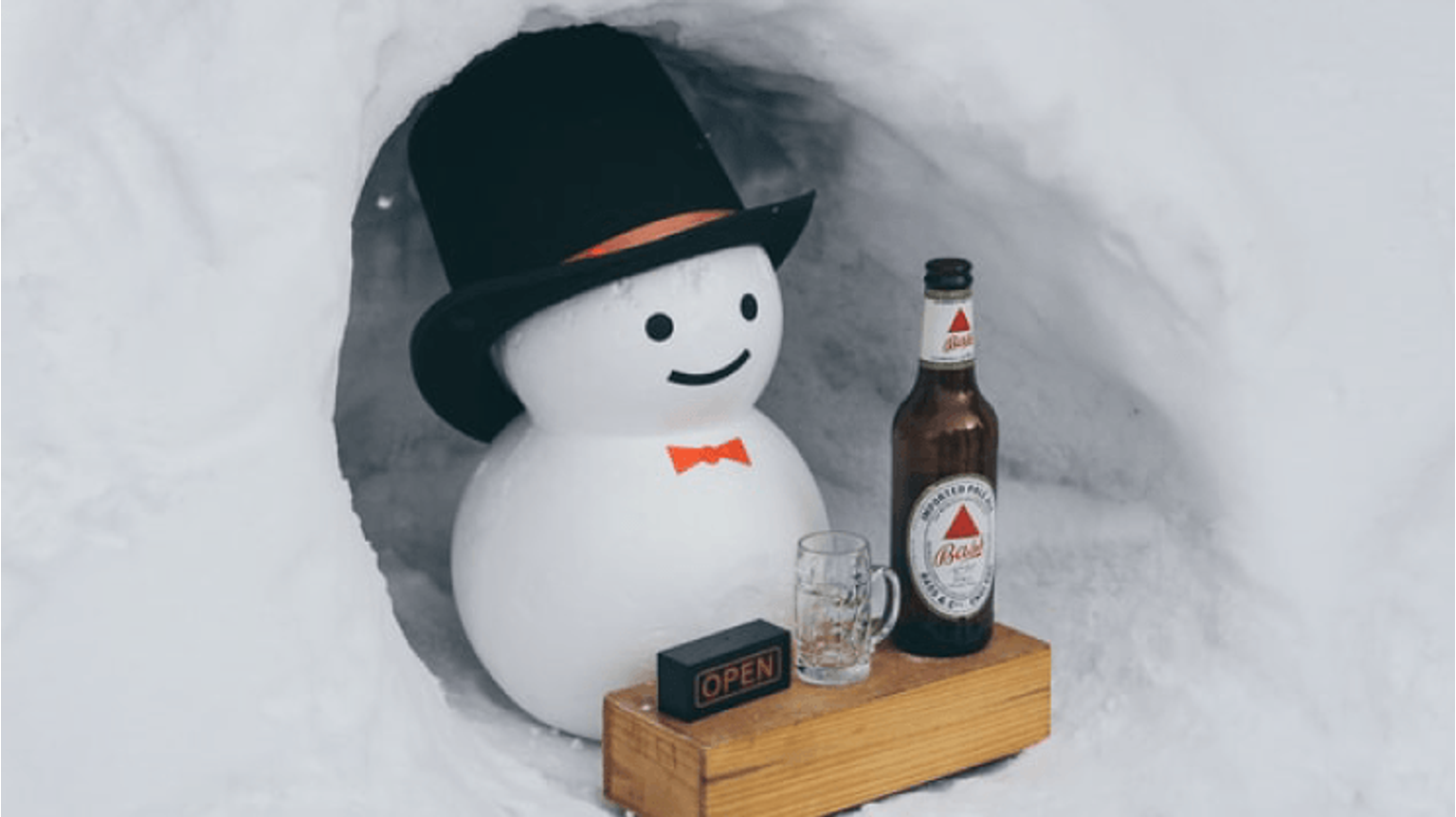 thumbnail for blog article named: Bière de Noël vs bière d'hiver, quelles différences entre ces deux styles de bière ?