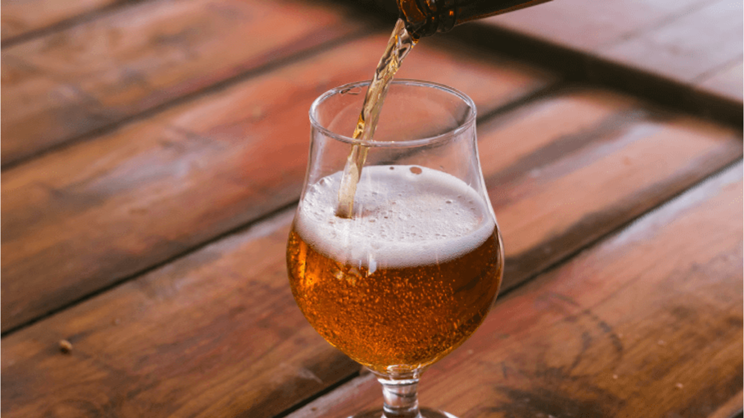 thumbnail for blog article named: Tout savoir sur le nombre de calories dans une bière sans alcool !