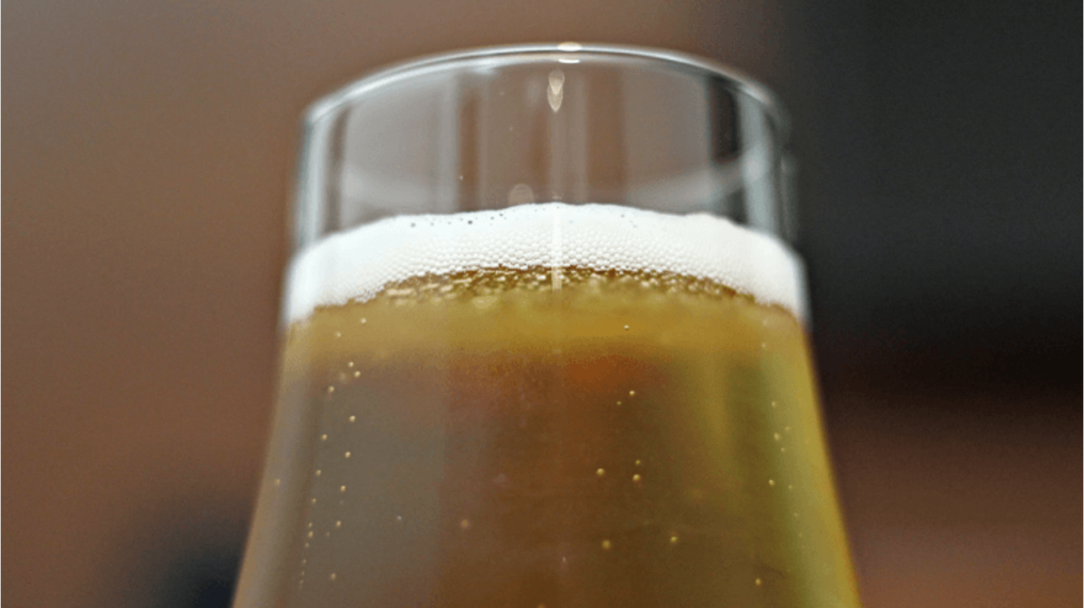 thumbnail for blog article named: Qu'est-ce qu'une bière sans alcool ?